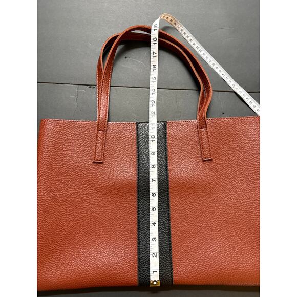 NWOT Vince Camuto Vegan Leather Shoulder Bag w/ dustbag and care instuctions - Picture 6 of 10